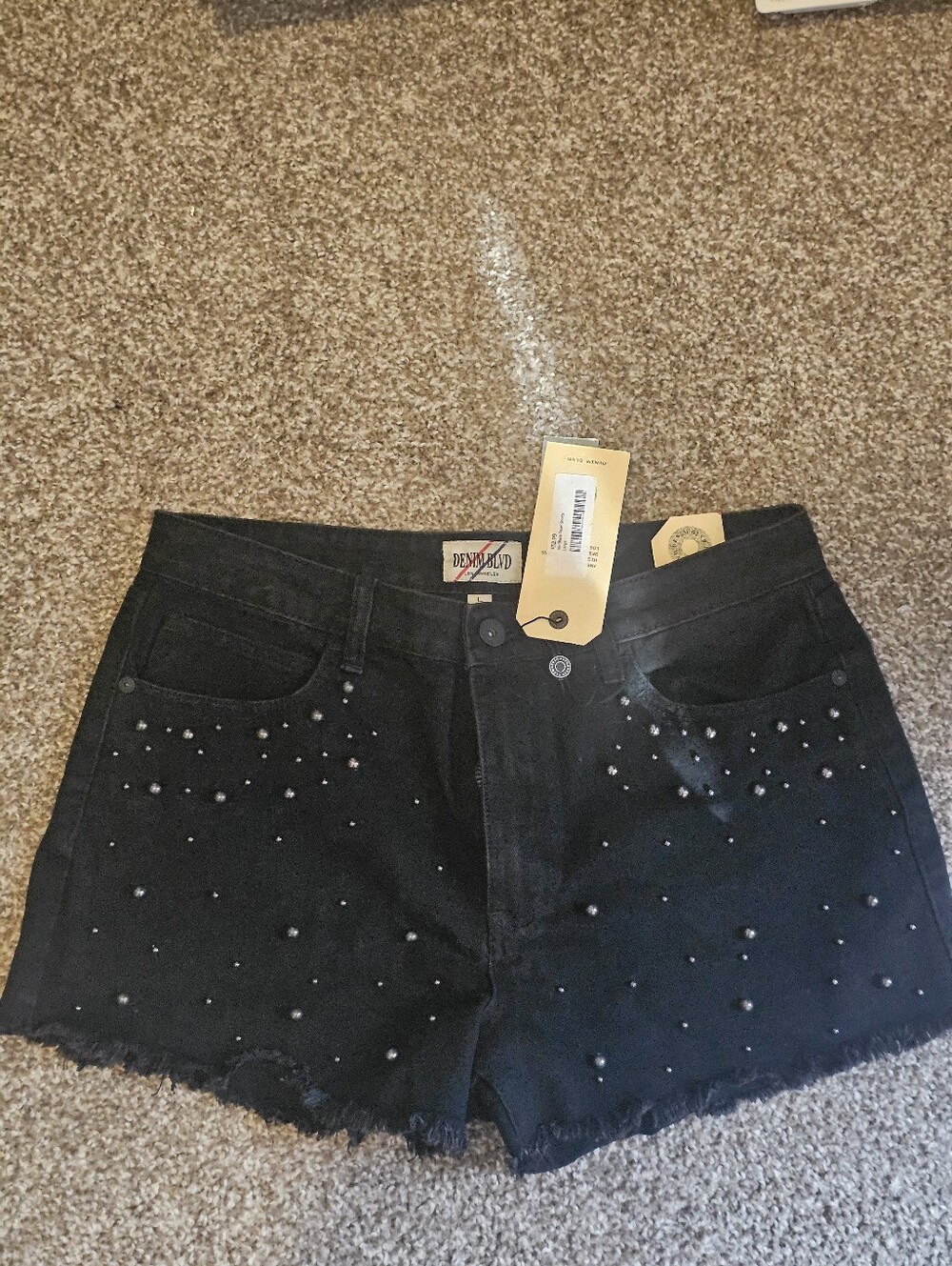 NWT Denim Blvd Black Rhinestone Pearl Denim Shorts Size L